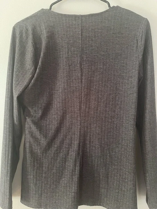 Banana Republic Women's Gray Ribbed Wrap-Front Long Sleeve Top - Picture 4 of 4